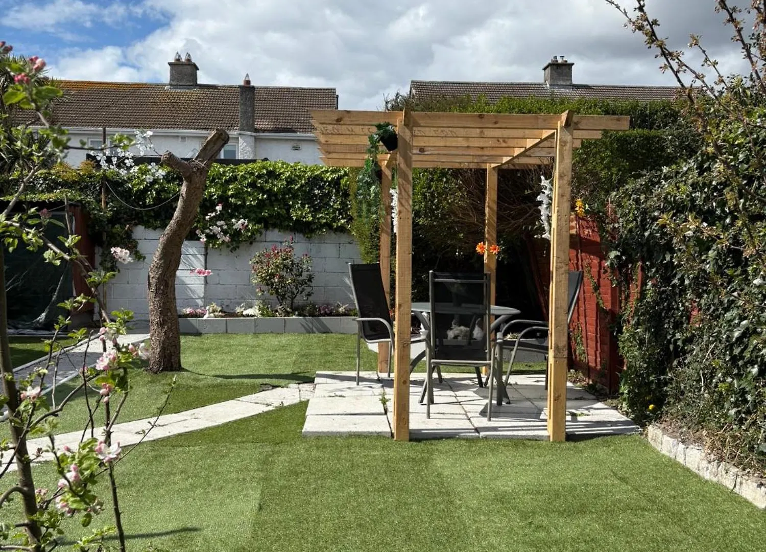 Superb Triple Room Near Airport - 1 Dublin