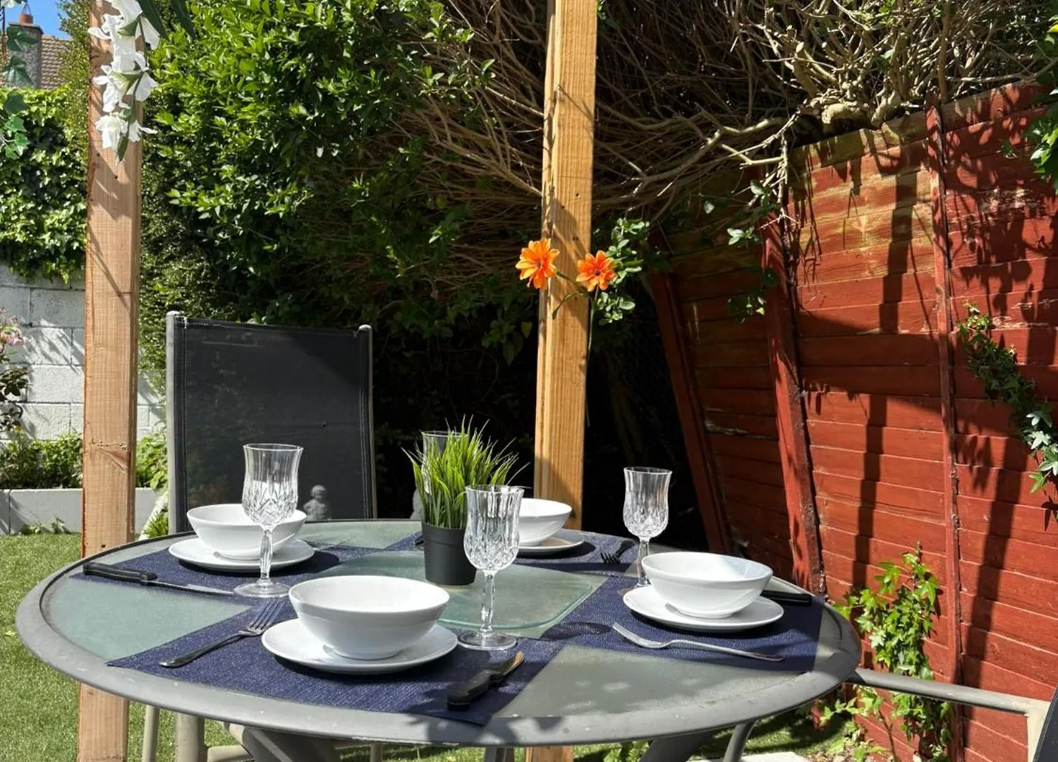 Gasthuis Superb Triple Room Near Airport - 1 Dublin