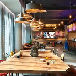 Moxy Hotell